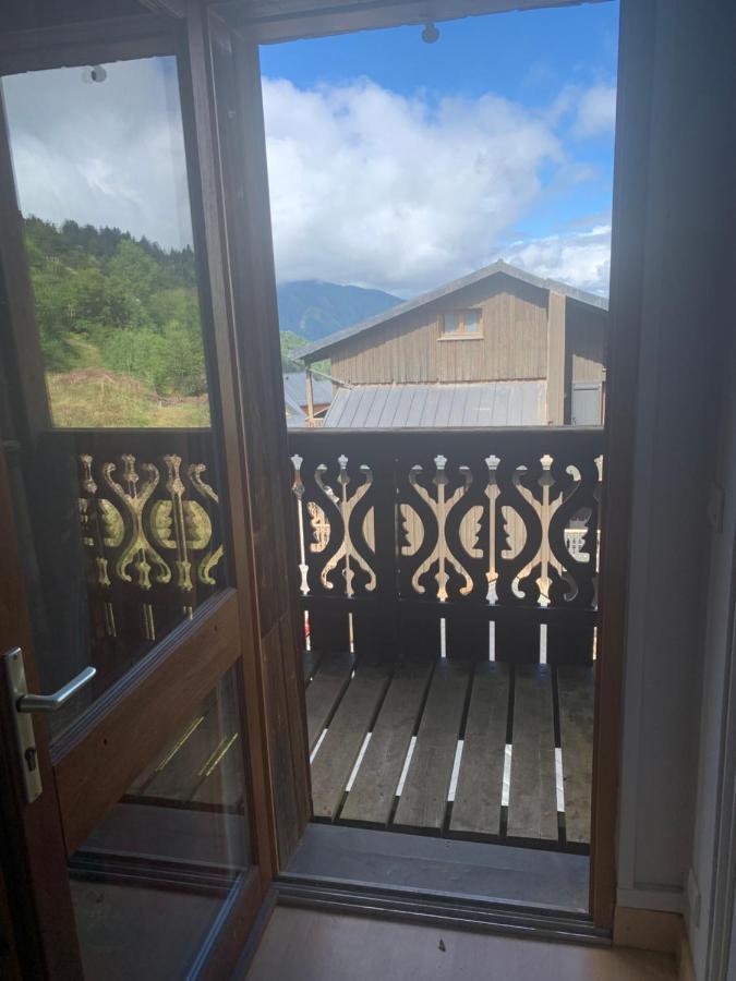 Pleine Nature Pied Pistes Piscine Chauffee Ustou Bagian luar foto